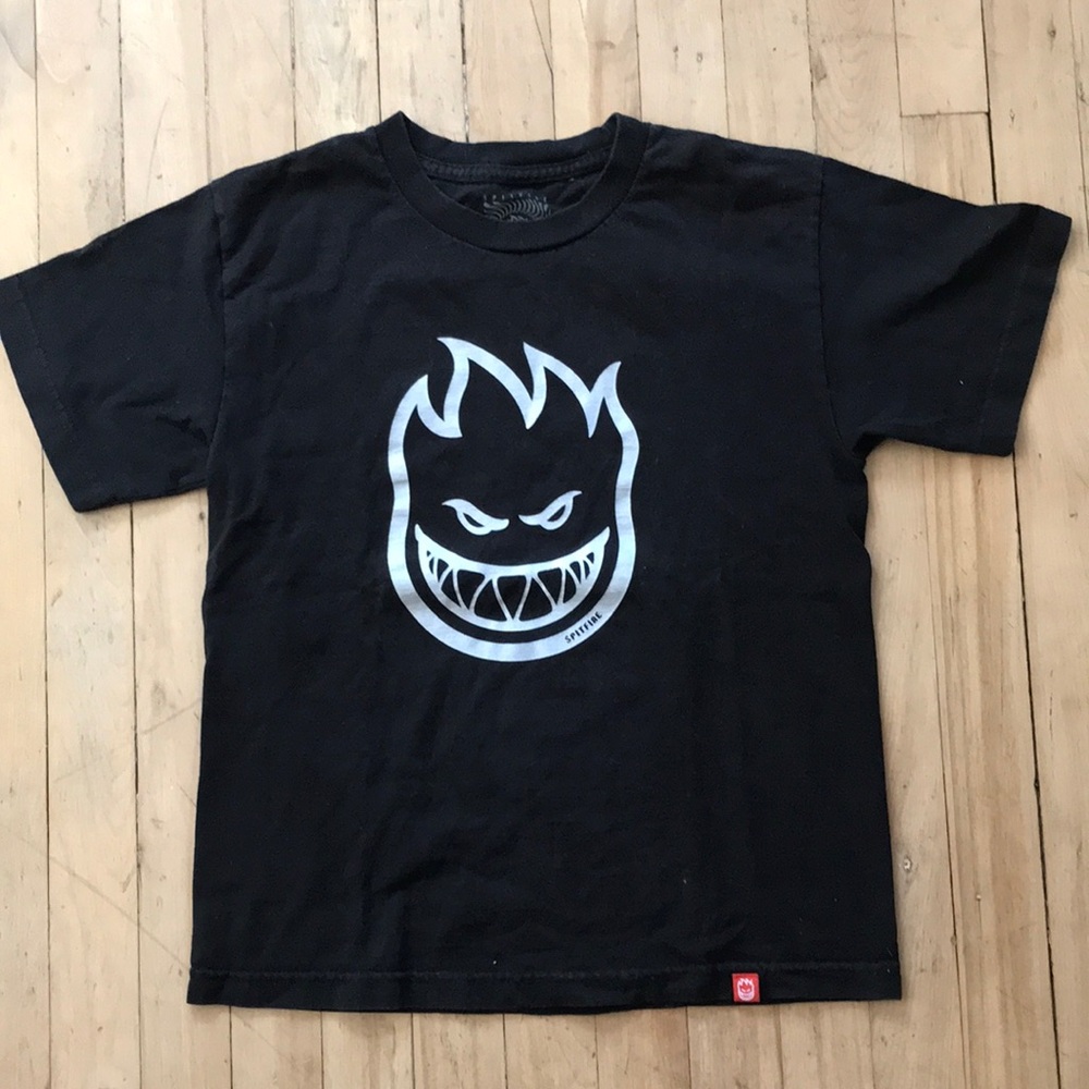 Black t shirt